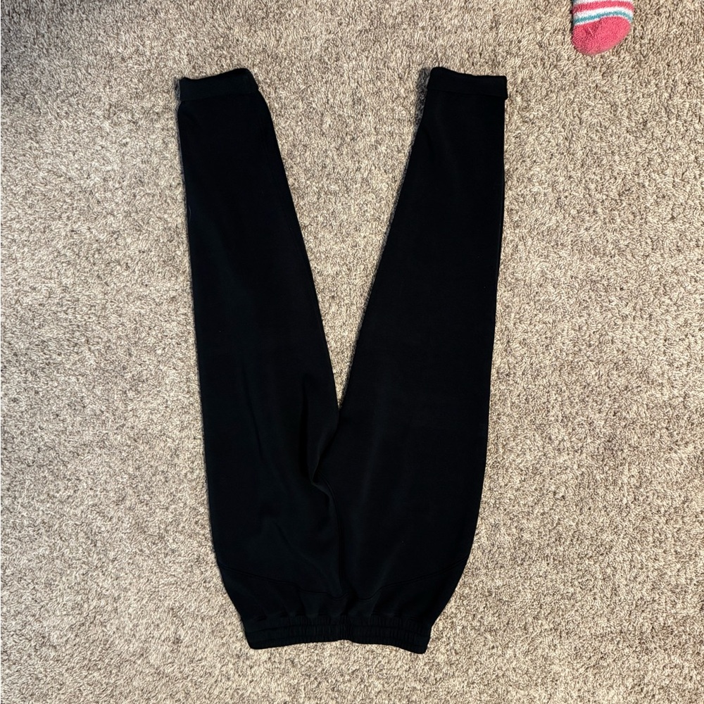 SPANX Black Women's Tapered Leg Pants - Picture 5 of 9